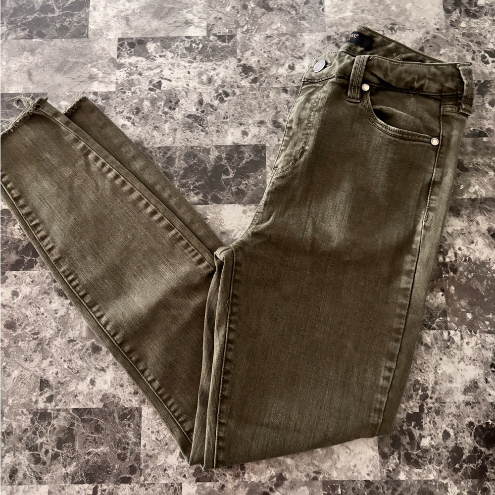 Liverpool High-Rise Ankle Jeans in Olive